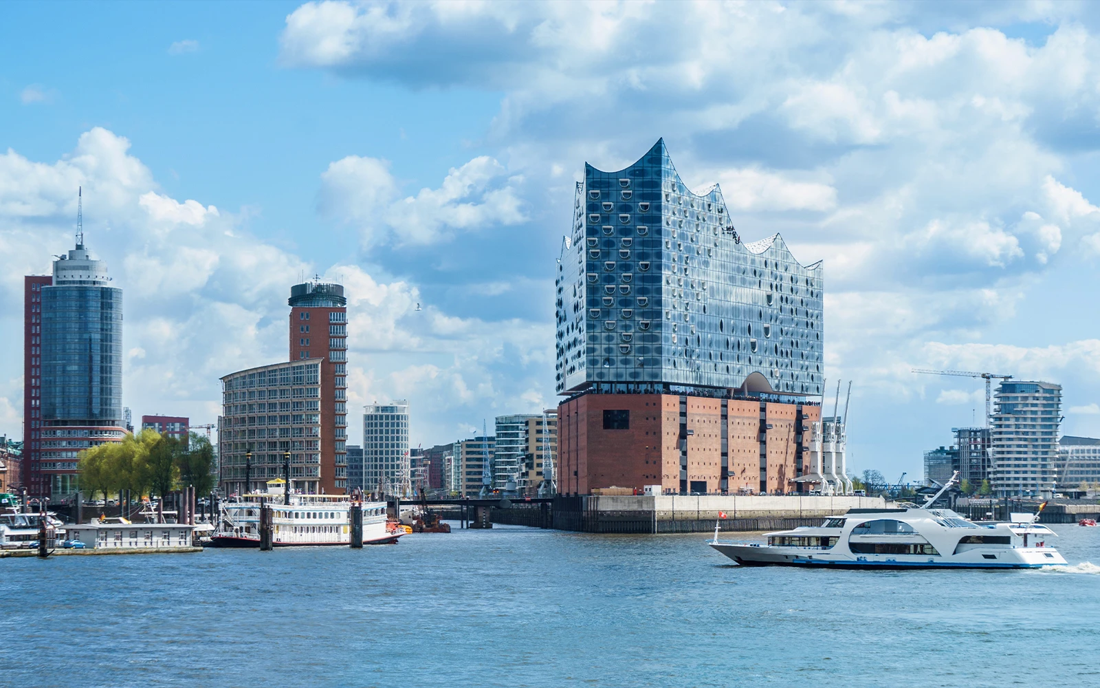Hamburg Elbphilharmonie - Harbor Tour